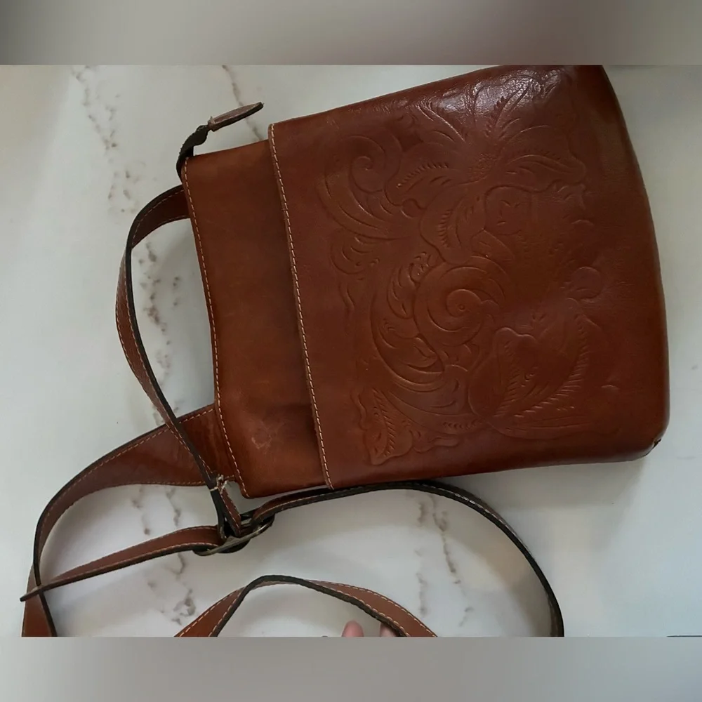 Patricia Nash tan crossbody bag